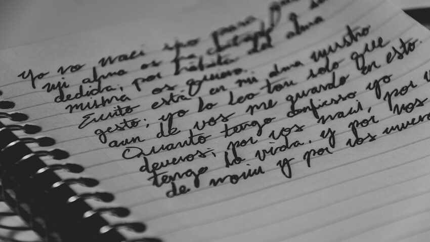 Handwritten Spanish text